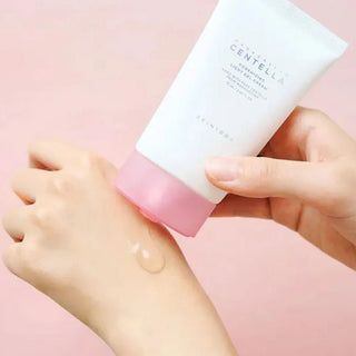 SKIN1004 Madagascar Centella Poremizing Light Gel Cream being applied on hand