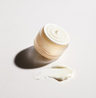 Dr.Ceuracle Royal Vita Propolis 33 Cream jar with product swatch