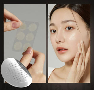 two hand hold 6 patch medicube deep vita C strip.